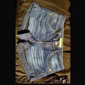 Wanna Betta butt shorts